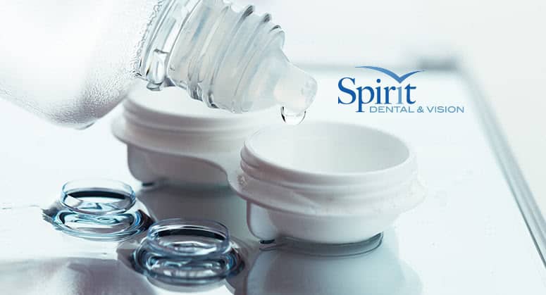 filling contact lens case with solution